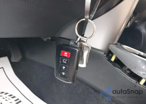 2018 Toyota Rav4 Limited z USA, uszkodzony, nr VIN JTMDFREV5JD242852